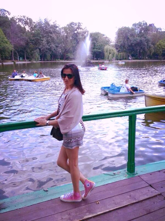 
    Claudia a purtat o rochie lejeră, dar extrem de sexyFoto: Facebook  