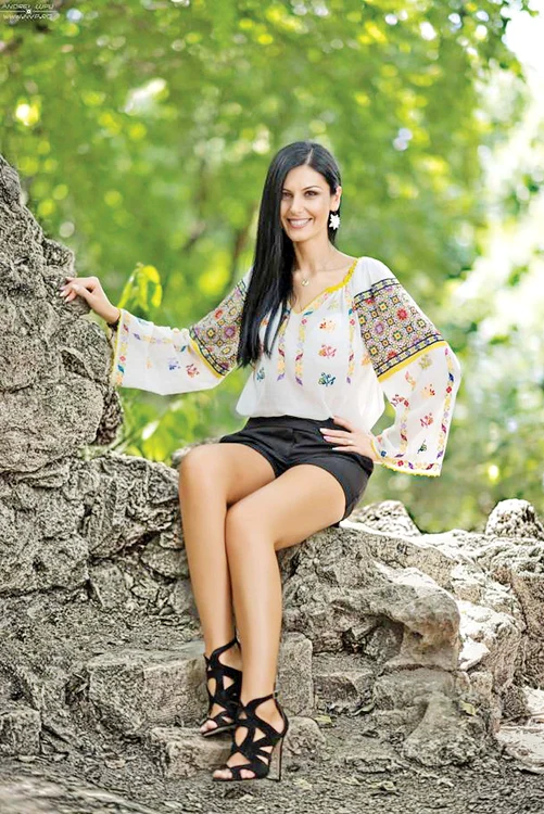 Lavinia Furtună (34 de ani), născută în Balş