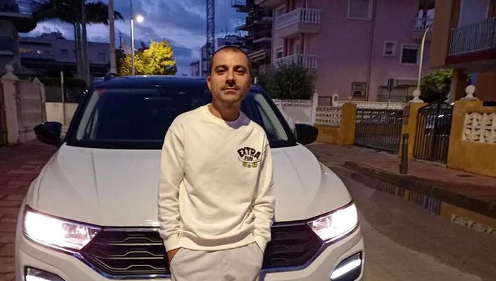 În urmă cu doi ani, Marius Şerban îşi înmormântase soţia, ucisă de cancer. FOTO: Facebook