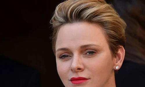 Exclusif   Le prince Albert II de Monaco et la princesse Charlène participent au tirage au sort des pools du tournoi de qualification olympique de rugby à VII jpeg