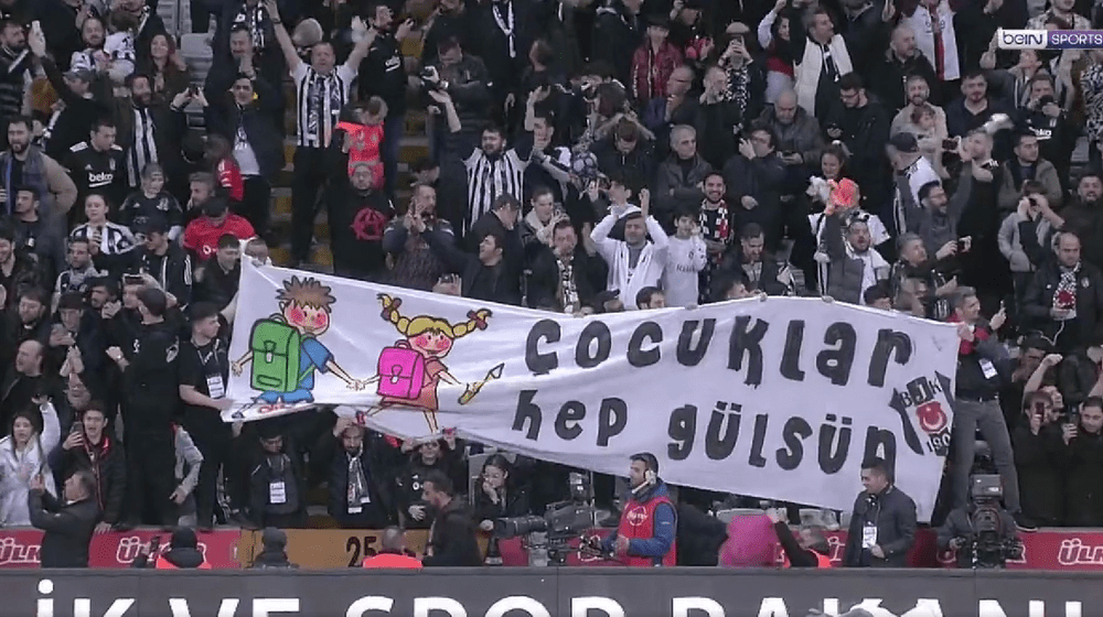 Meciul Beșiktaș - Antalyaspor, oprit în minutul 5 pentru un moment special! Ce gest au făcut fanii echipelor