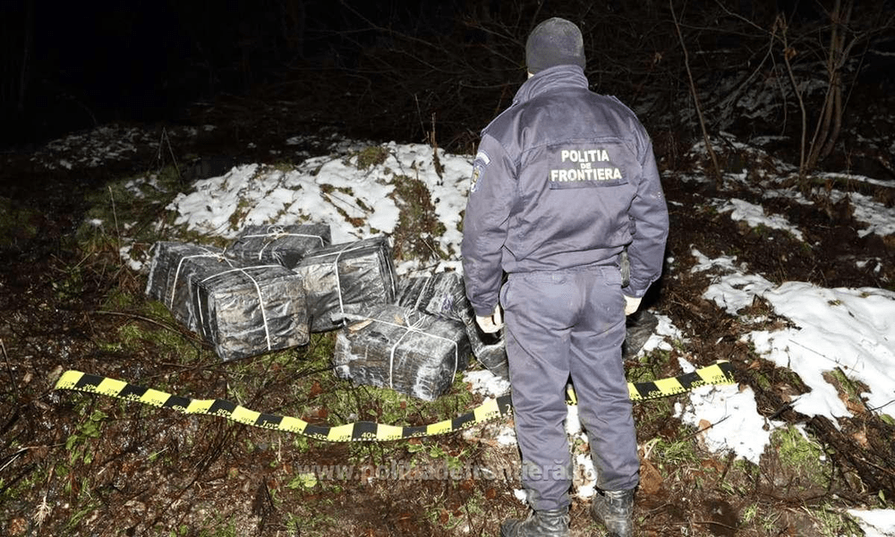 S-au tras focuri de armă la granița cu Ucraina. Mii de pachete de țigări de contrabandă, introduse în România pe apă