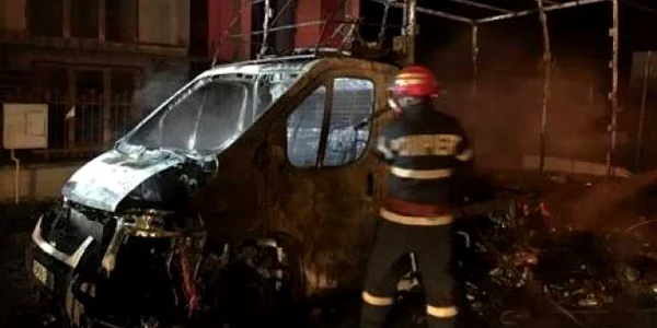 incendiu autoutilitara
