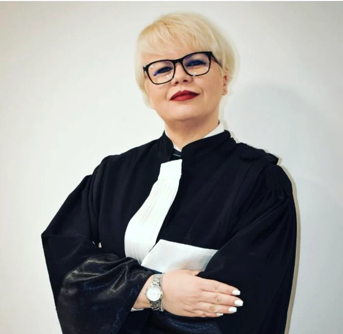 Avocata Ramona Mihăilescu o reprezintă pe Monica Anghel în lupta cu hoții de identitate