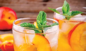 Ice tea cu piersici jpeg