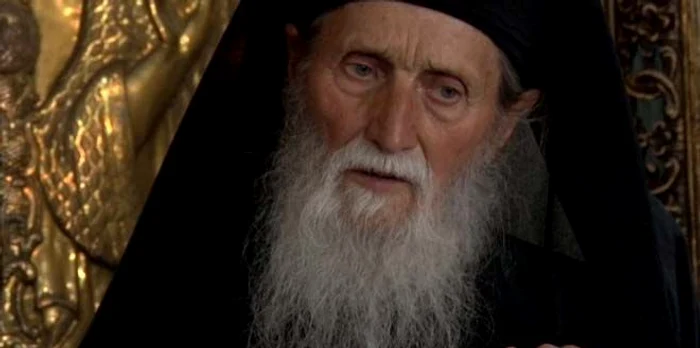 
    Arhiepiscopul Pimen nu ținea cont de regimul comunist, ci le recita vizitatorilor peozia ”Doina”, scrisă de Mihai Eminescu  