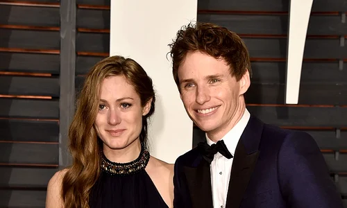 Hannah Bagshawe L and actor Eddie Redmayne GettyImages 464231586 774x1024 jpeg