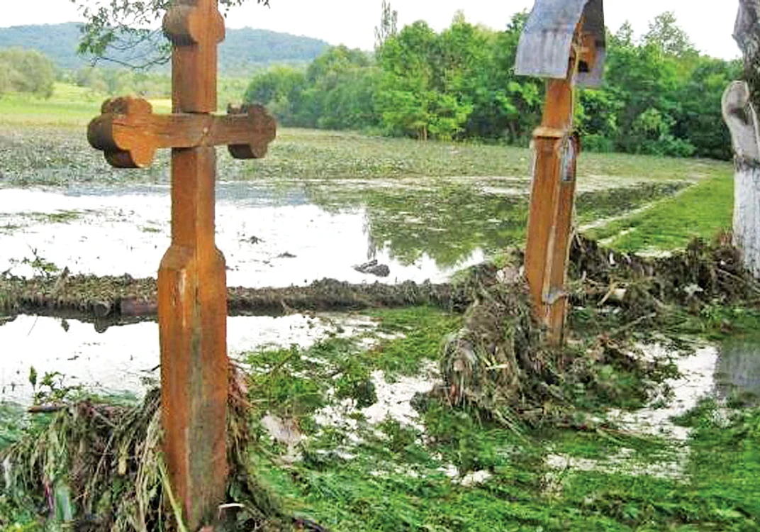 Viitura a distrus zeci de hectare de pământ cultivat în estul judeţului Timiş