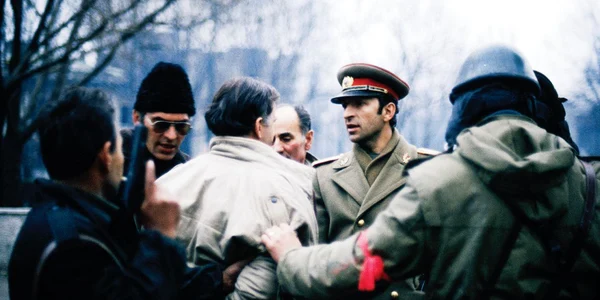 1989, Revoluția Română/ «Noi trebuia să rămânem afară, să apărăm revoluţia  Asta era în mintea noastră» jpeg