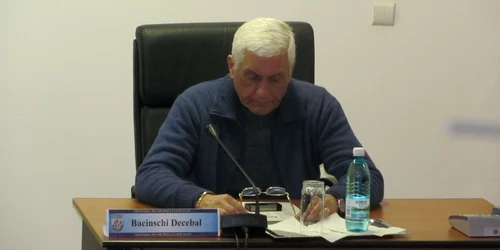 Decebal Bacinschi este tot mai nervos de la un timp