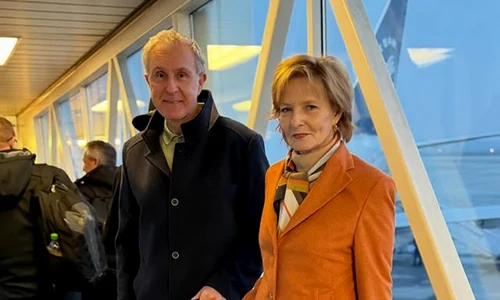 Principele Radu și Majestatea Sa Margareta la aeroport, în drum spre Săvârșin FOTO Instagram jpg