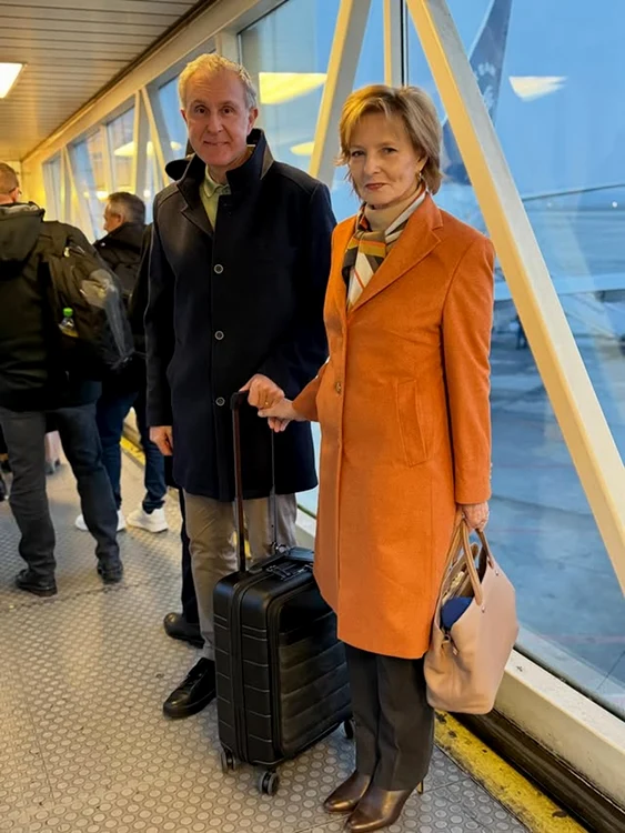 Principele Radu și Majestatea Sa Margareta la aeroport, în drum spre Săvârșin FOTO Instagram jpg
