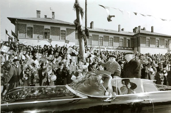 Nicolae Ceauşescu şi Emil Bodnăraş (© „Fototeca online a comunismului românesc”, cota: 86/1968)