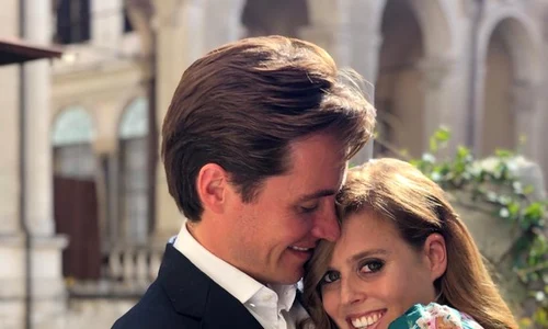 Sora Prințesei Beatrice, Eugenie, a fost cea care i a făcut pozele de logodnă jpeg