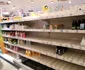 Isteria provocată de coronavirus i a trimis pe oameni la rafturile magazinelor cu dezinfectant pe care le au golit jpeg