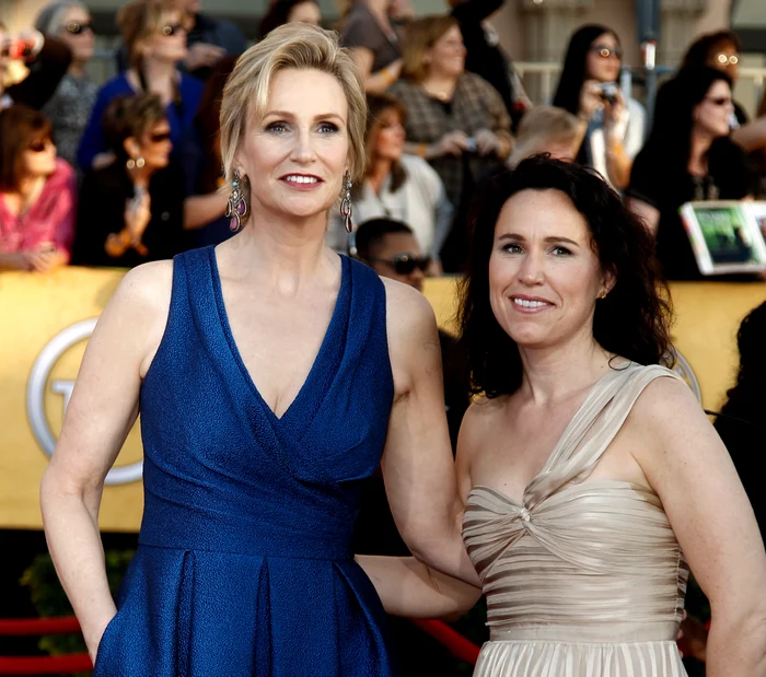 Jane Lynch şi Lara Embry au fost considerate unele dintre cele mai frumoase cupluri de lesbiene