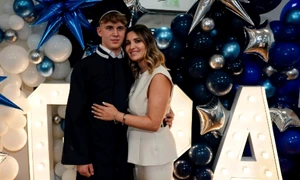 Ela Crăciun și Alex, fiul cel mare, au avut examene vara aceasta foto: arhiva personală 