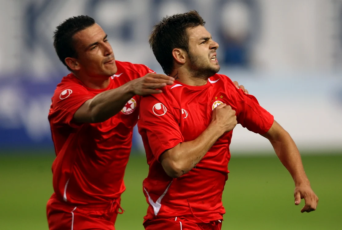 
    Nouă pasionaţi de pahar şi ieşiri nocturne au fost puşi să se concentreze pe altceva decât fotbal  