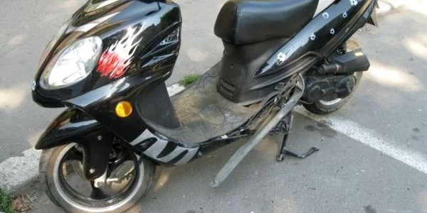 Conducea un scuter furat (arhivă)