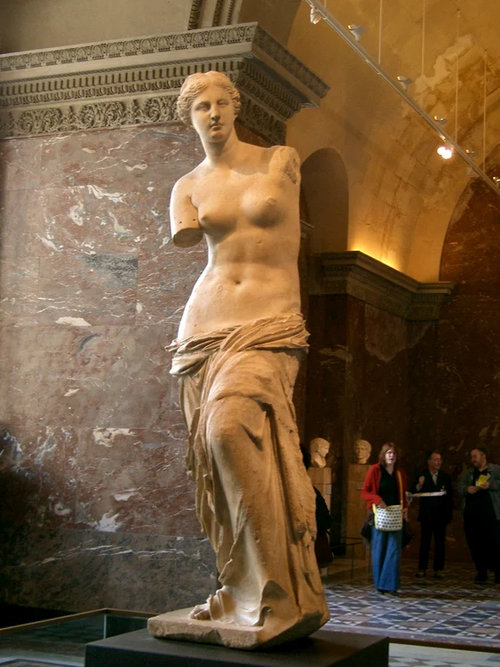 venus de milo in the musee de louvre jpg jpeg