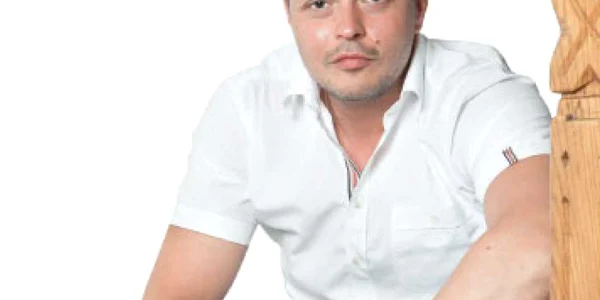 Un publicitar care a pornit cu stângul