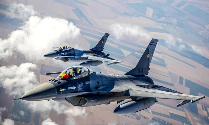 F16 FOTO X / Oana Țoiu