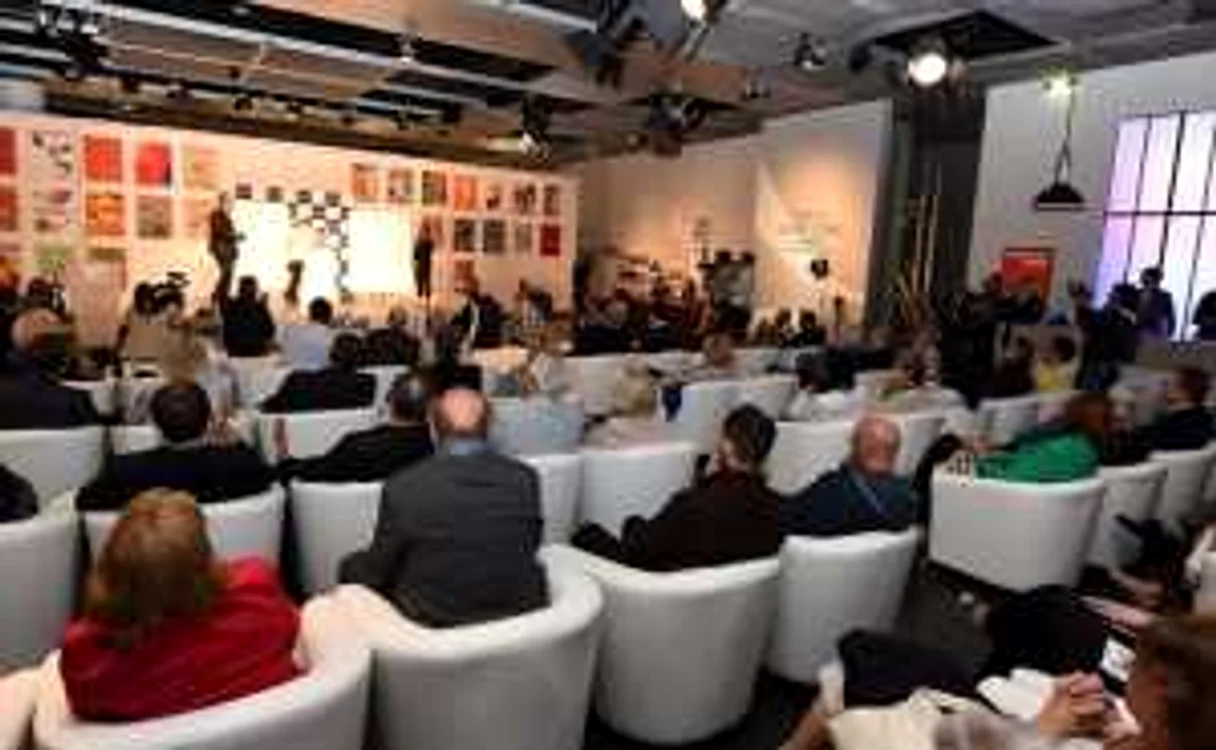 Sala în care a avut loc tragerea la sorţi a meciurilor din Fed Cup. FOTO: http www.fedcup.com