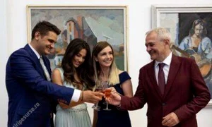 Valentin Dragnea și Gina Alexandra Tătulescu s au cununat civil  jpeg