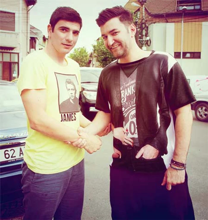 
    Smiley, alături de  actorul Alex Bogdan (Foto: Prima Tv)  