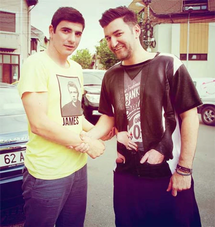 
    Smiley, alături de  actorul Alex Bogdan (Foto: Prima Tv)  