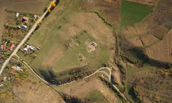 Situl arheologic de la Cârlomănești-Cetățuia. Vedere aeriană