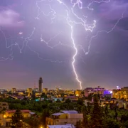 Bucuresti furtuna ploaie romania FOTO Shutterstock