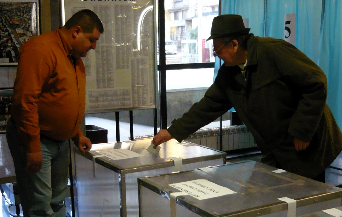 De la primele ore ale dimineţii sucevenii au venit la vot 