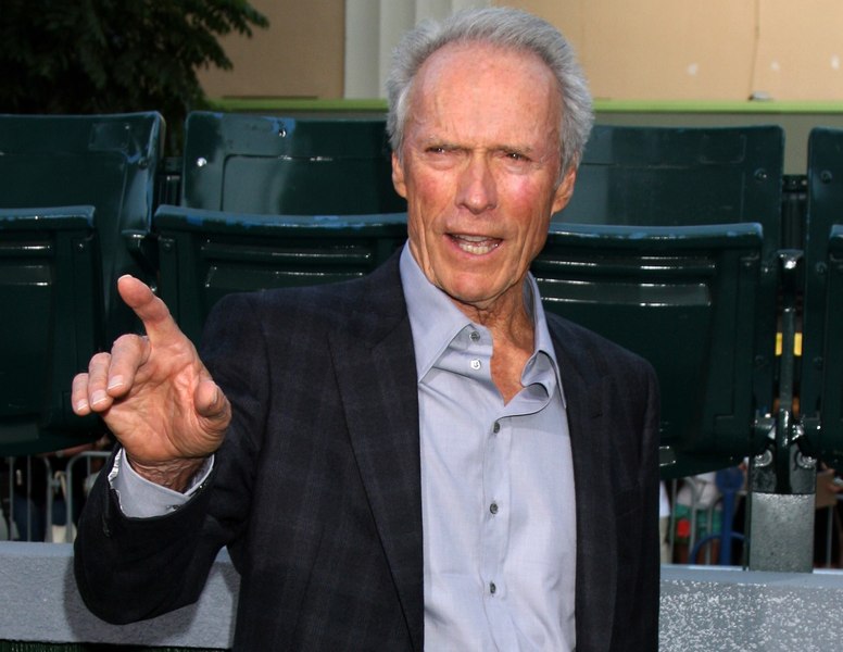 Clint Eastwood, apariție publică rară. Secretul din spatele formei fizice de invidiat a actorului și regizorului în vârstă de 93 de ani VIDEO