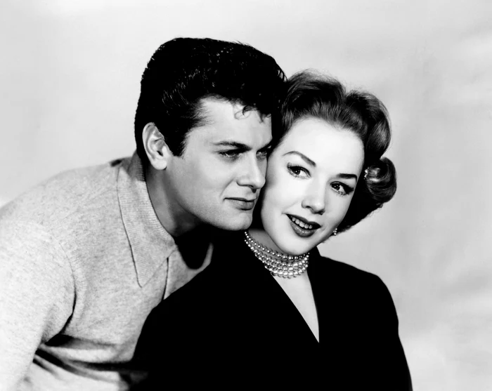 Tony Curtis nu lăsa nicio femeie indiferentă, dar una îi aduce acuzaţii grave (Foto: Profimedia)