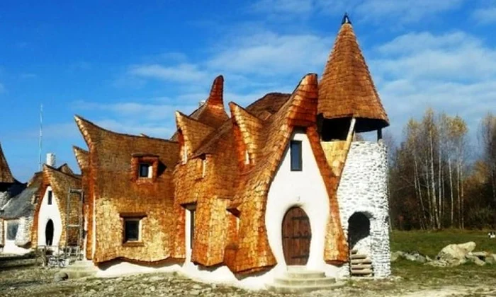 Îți vine să crezi? Minunea asta de castel se va deschide lângă Sibiu jpeg
