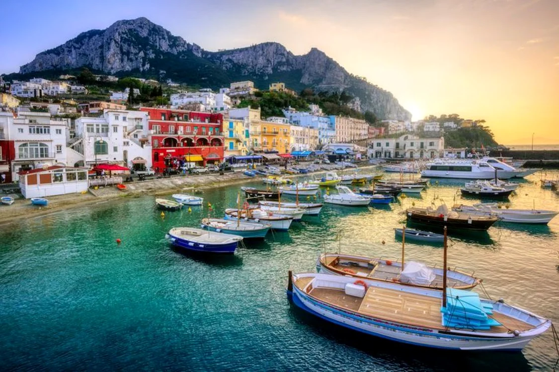 Insula Capri este una dintre destinaţii. Foto: Shutterstock