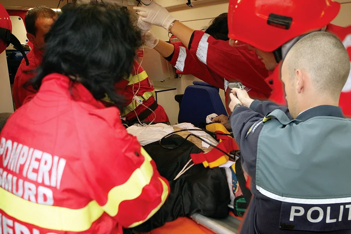 
    Iubita hoţului şi  fiul acesteia au fost  prinşi în magazinul  pe care îl tâlhăreau  