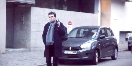 Nicușor Dan lângă casa lui Matei Păun. Foto: Click!