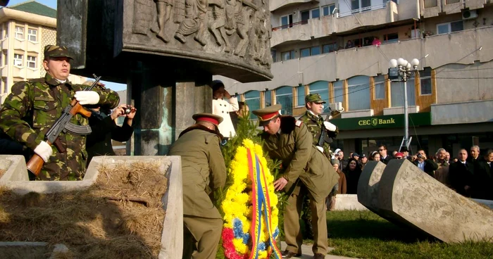 Omagiu eroilor, de 1 decembrie