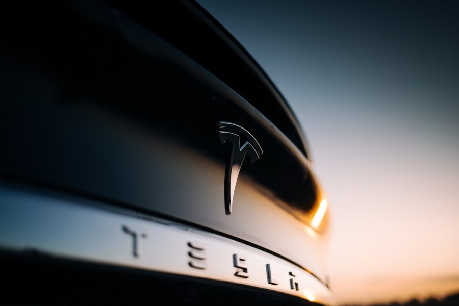 Tesla intenţionează să producă noi modele de automobile electrice începând din 2025. De la cât pornesc preţurile