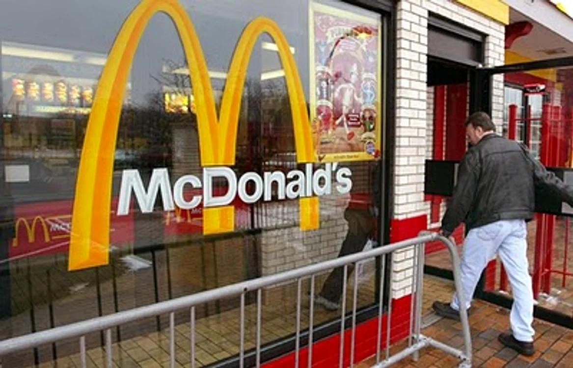 
    Restaurantul de la Piaţa Unirii din Capitală este primul McDonalds deschis la în România  