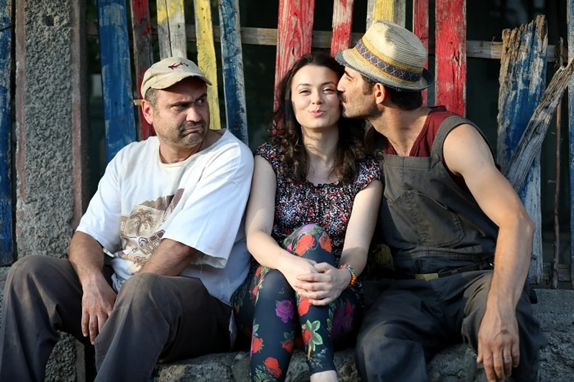 Este îndrăgită  de actorii din serial