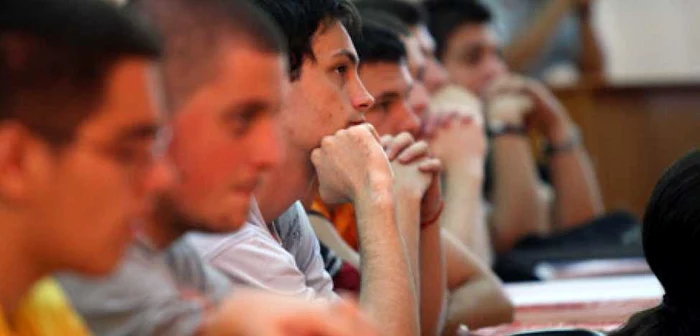 Tinerii care vin la Iaşi să studieze şi-ar dori ca universităţile din oraş să fie mai vizibile la nivel internaţional
