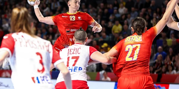 Romania handbal feminin (Sportpictures) jpg