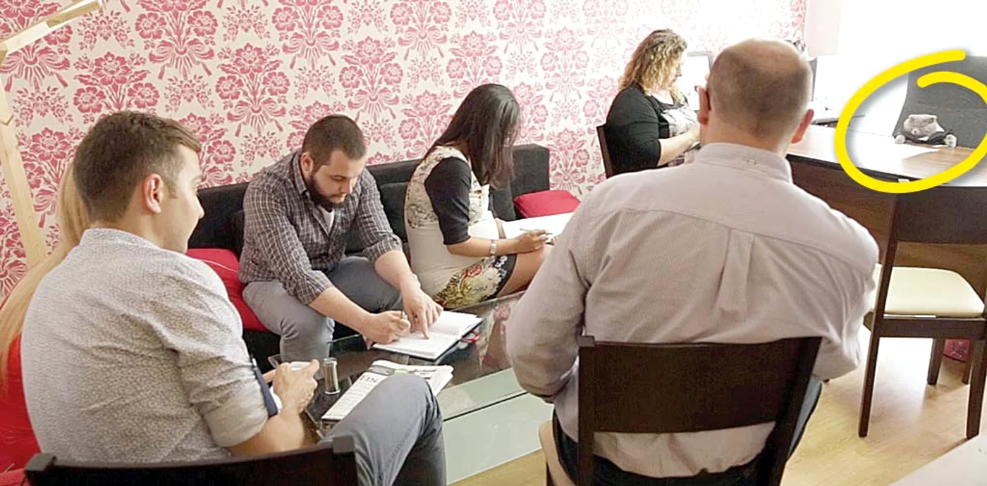 Boss participă şi la şedinţe