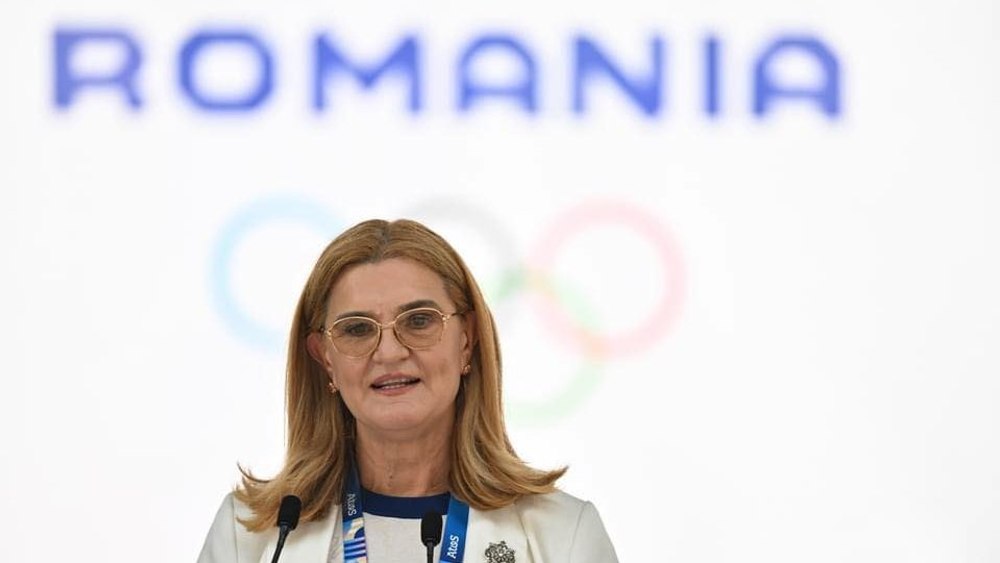 Lipă, decăderea profitabilă și asumată a unei legende: ce nu ni s-a spus după scandalul banilor din sport 
