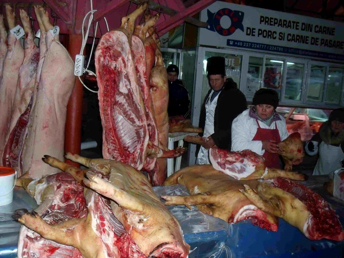 Carnea de porc va fi la discreţie Foto: Ştefan Borcea