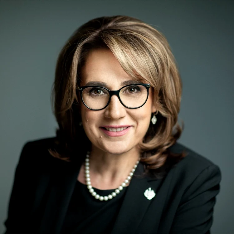 Nicoleta Pauliuc, șefa OFL