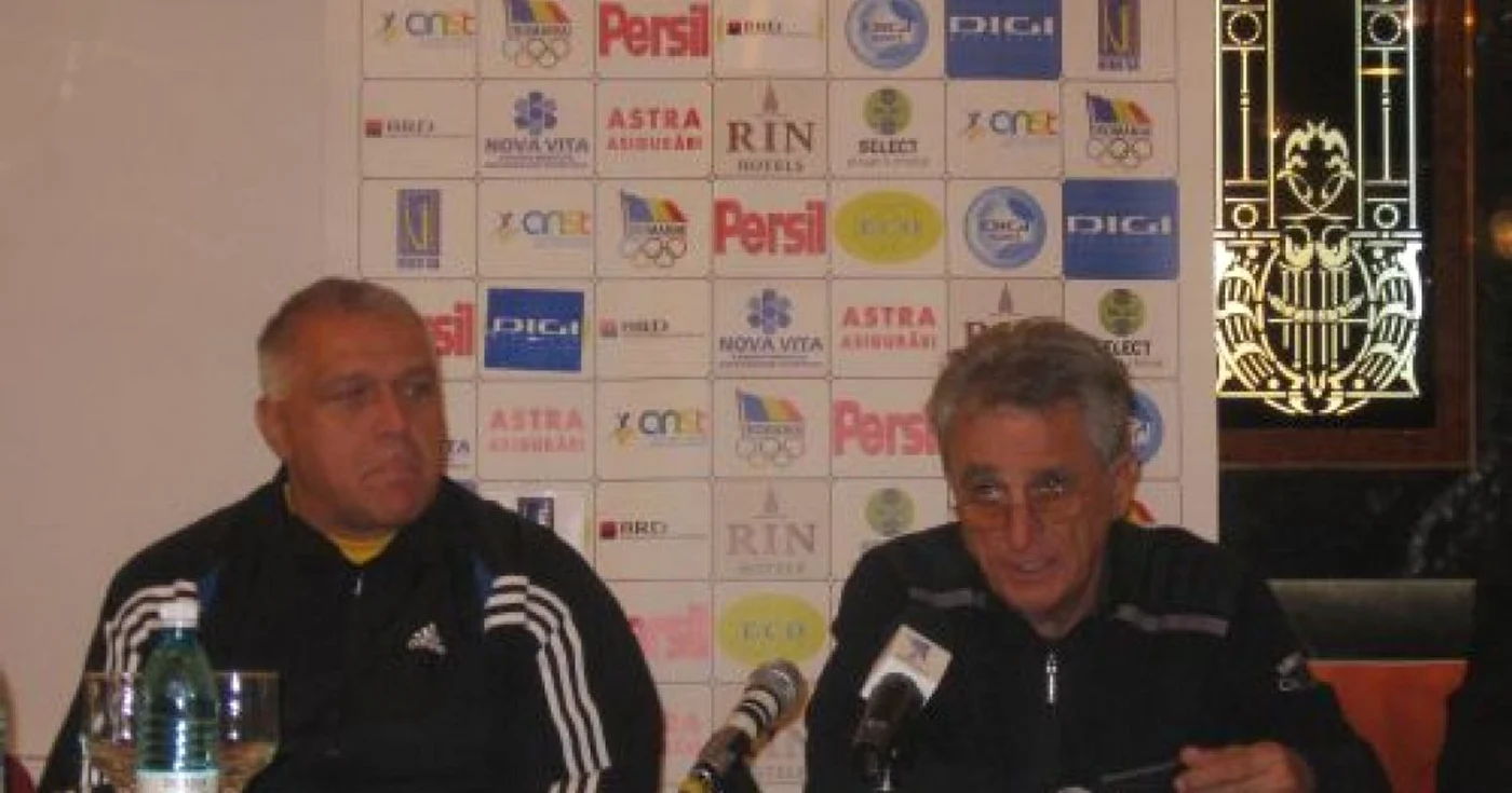 Preşedintele FRH Cristian Gaţu şi selecţionerul Vasile Stângă
